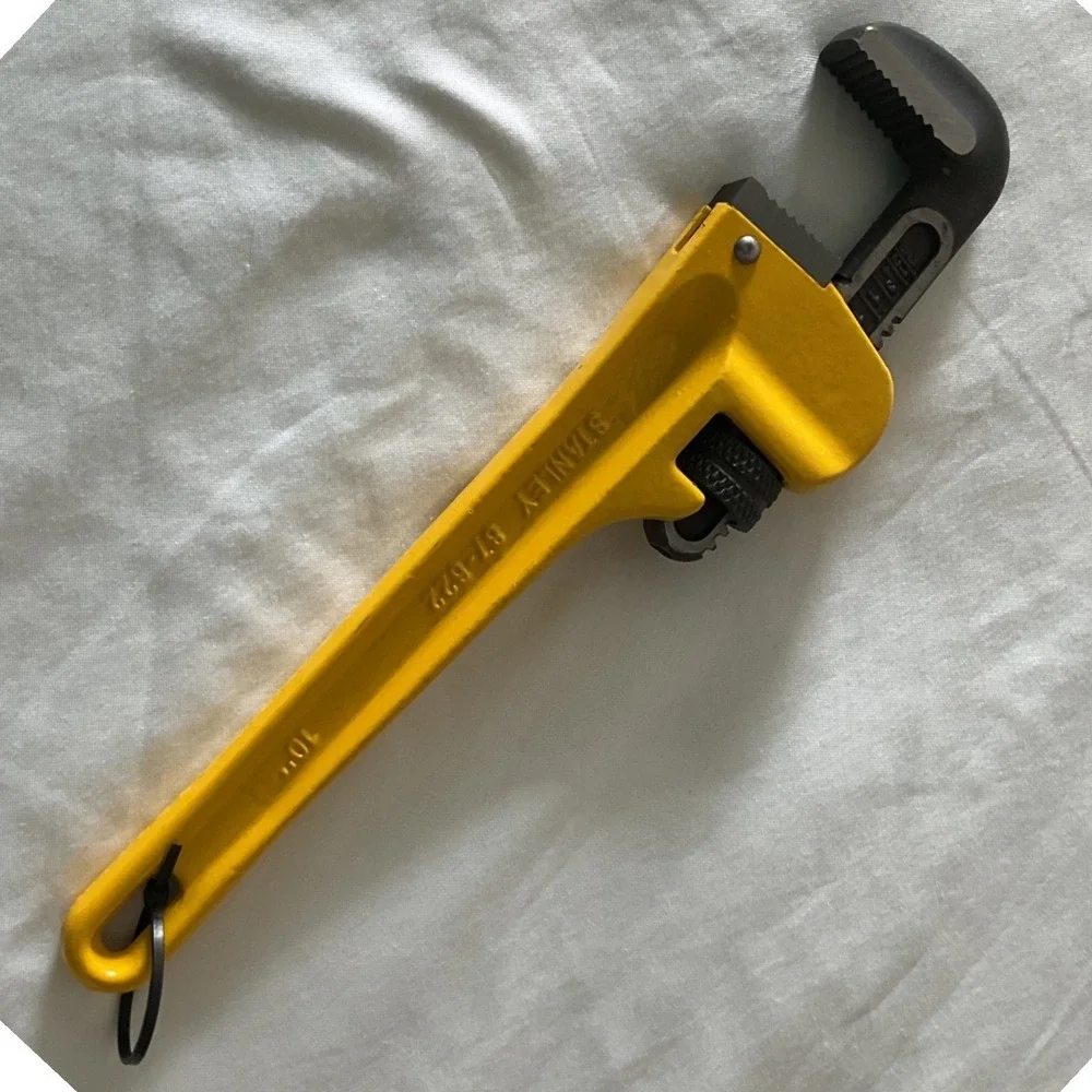 Stanley 10 Inch Yellow Heavy Duty Pipe Wrench Model 87-622